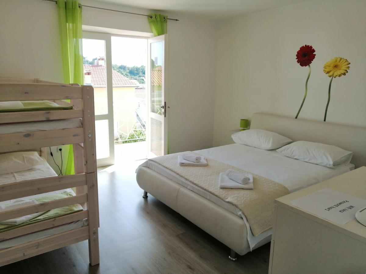 Apartment Roky Хвар Екстериор снимка